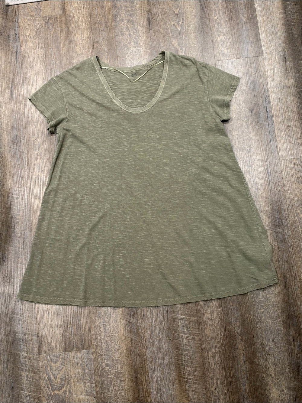 Plus size Women's heathered Olive Short-Sleeve Scoop Neck dress